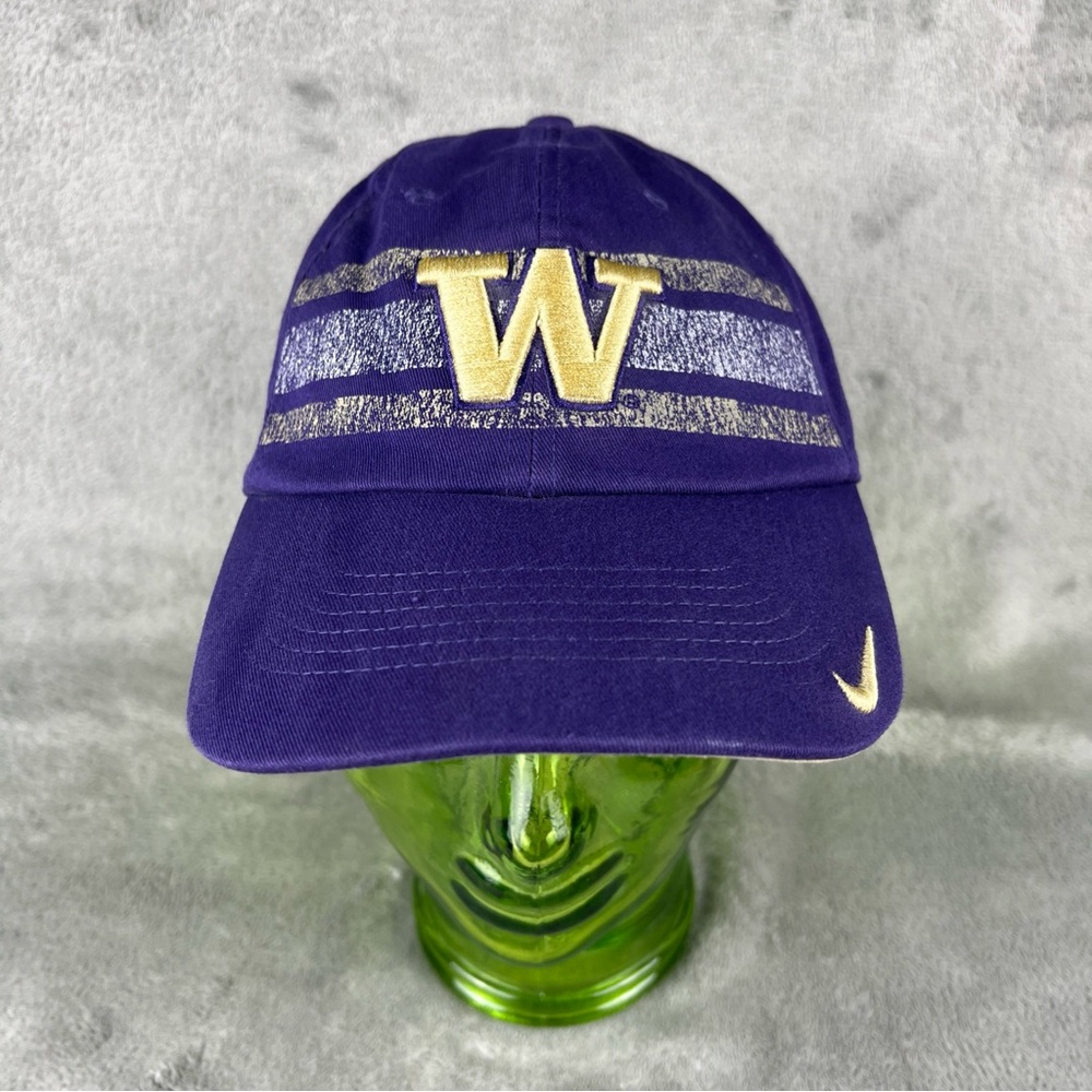 University of Washington Huskies Nike Strapback Adjustable Hat Cap NCAA Purple